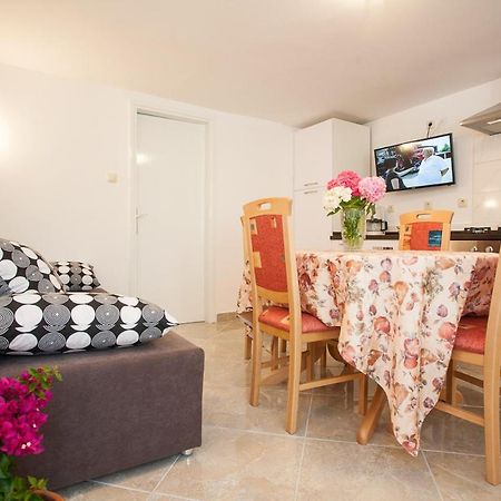 קרק Apartments Melita מראה חיצוני תמונה